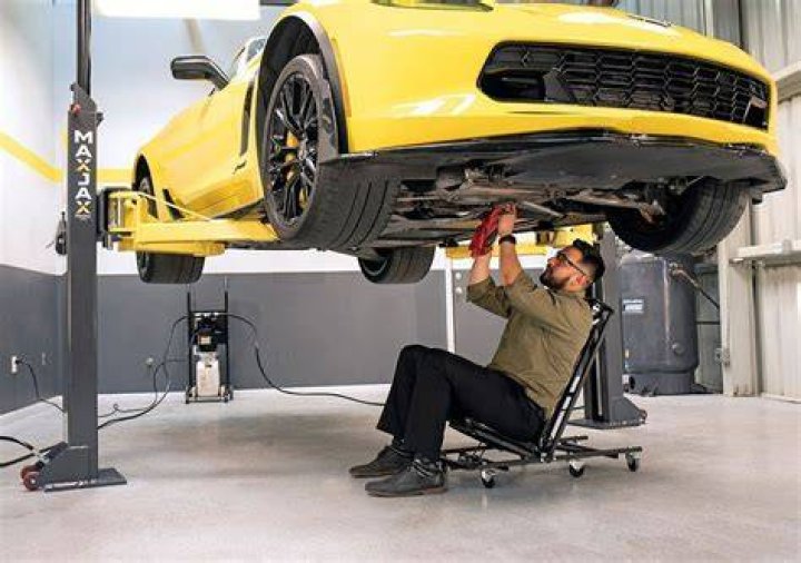 Can a human lift a car
