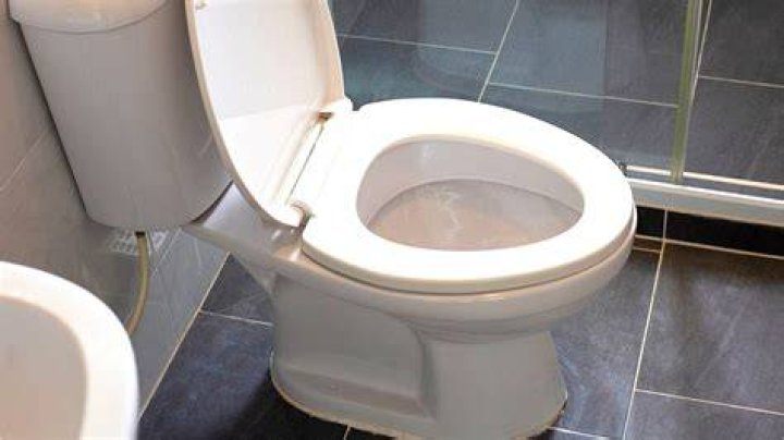 Can a toilet freeze up