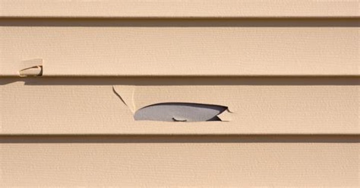 Can siding cause leaks