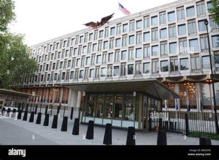 How do you get to the American embassy in London