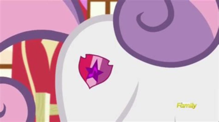 What episode does Sweetie Belle get her cutie mark
