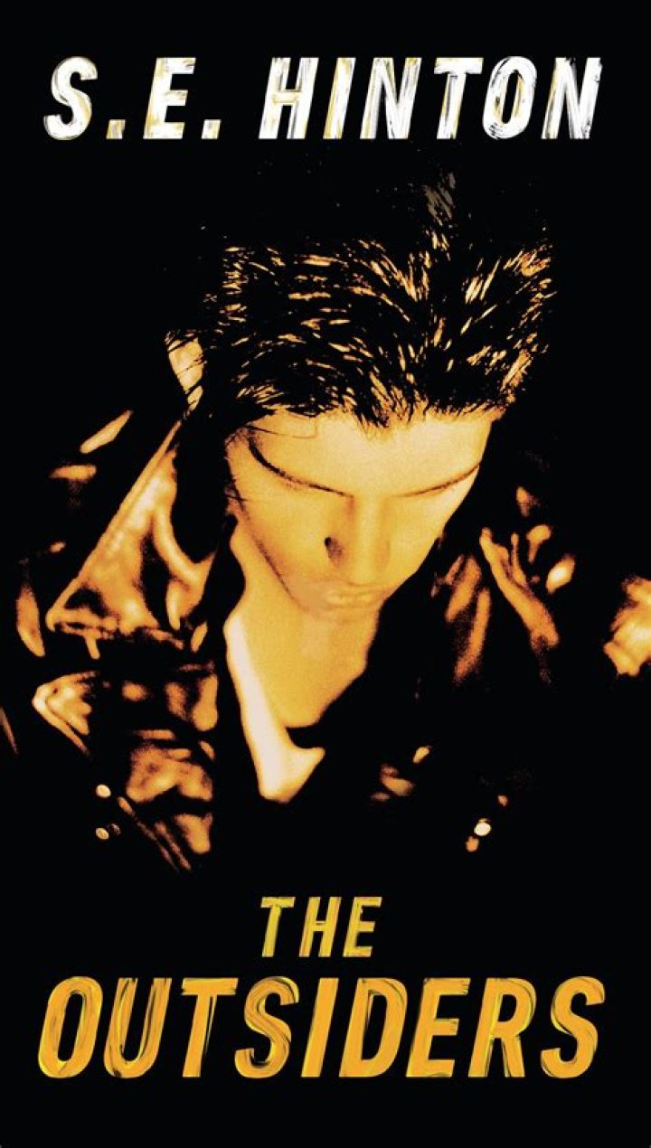 When did SE Hinton write the outsiders
